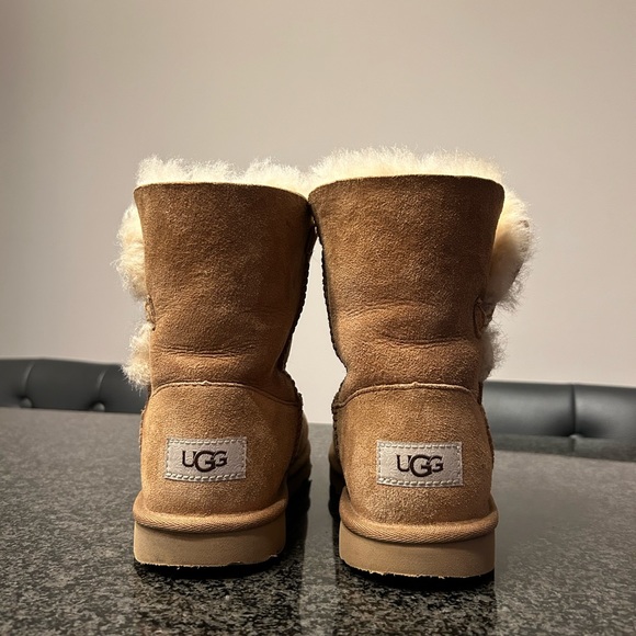 UGG Bailey Button II Shearling Boot - Picture 11 of 13